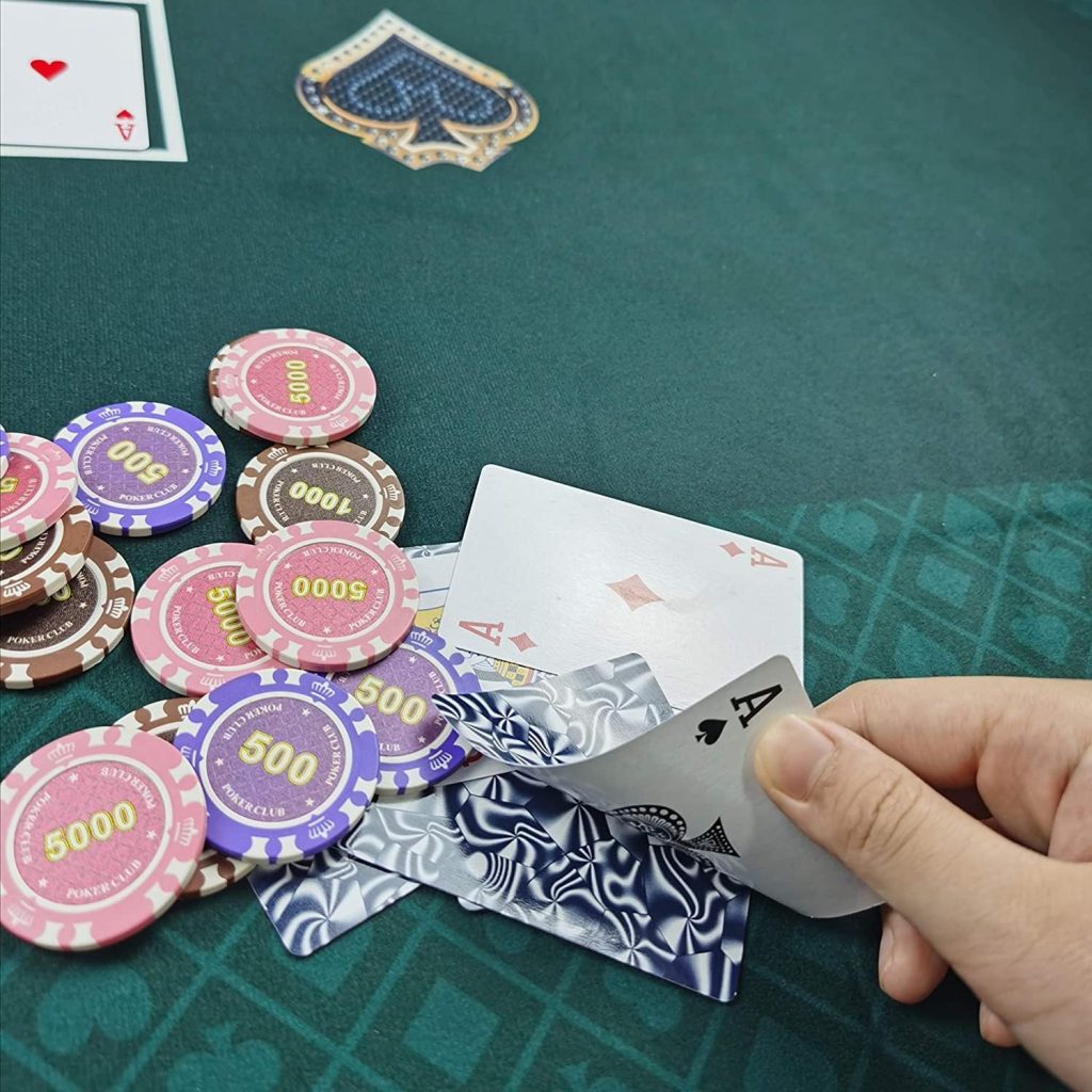 LUCKIN SPORTS 108 X 56 Inches Texas Holdem Professional 10 Players Poker and Gambling Tablecloth, 100% Durable Fabric Felt, Dustproof and Waterproof, Washable and Ironable (Green)